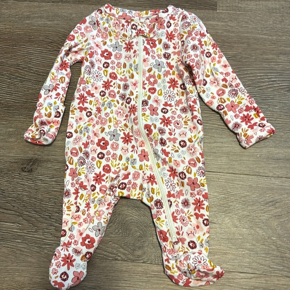 nwot 2 carters newborn onesies - Picture 2 of 5